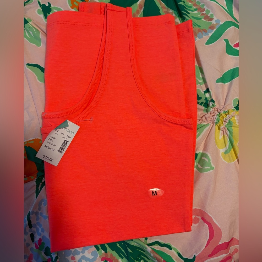 Scoop neck basic tank - Picture 3 of 3